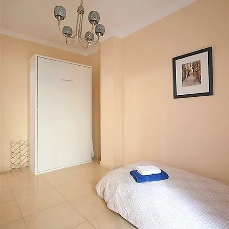 アパート Marlenghi